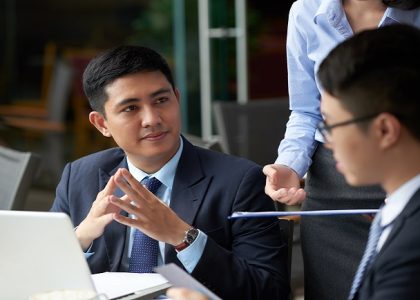 Sau khi thiết kế website vẫn hỗ trợ khách hàng liên tục trong quá trình sử dụng